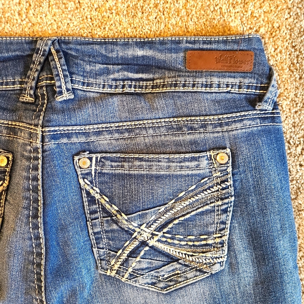 Juniors Wallflower Jeans